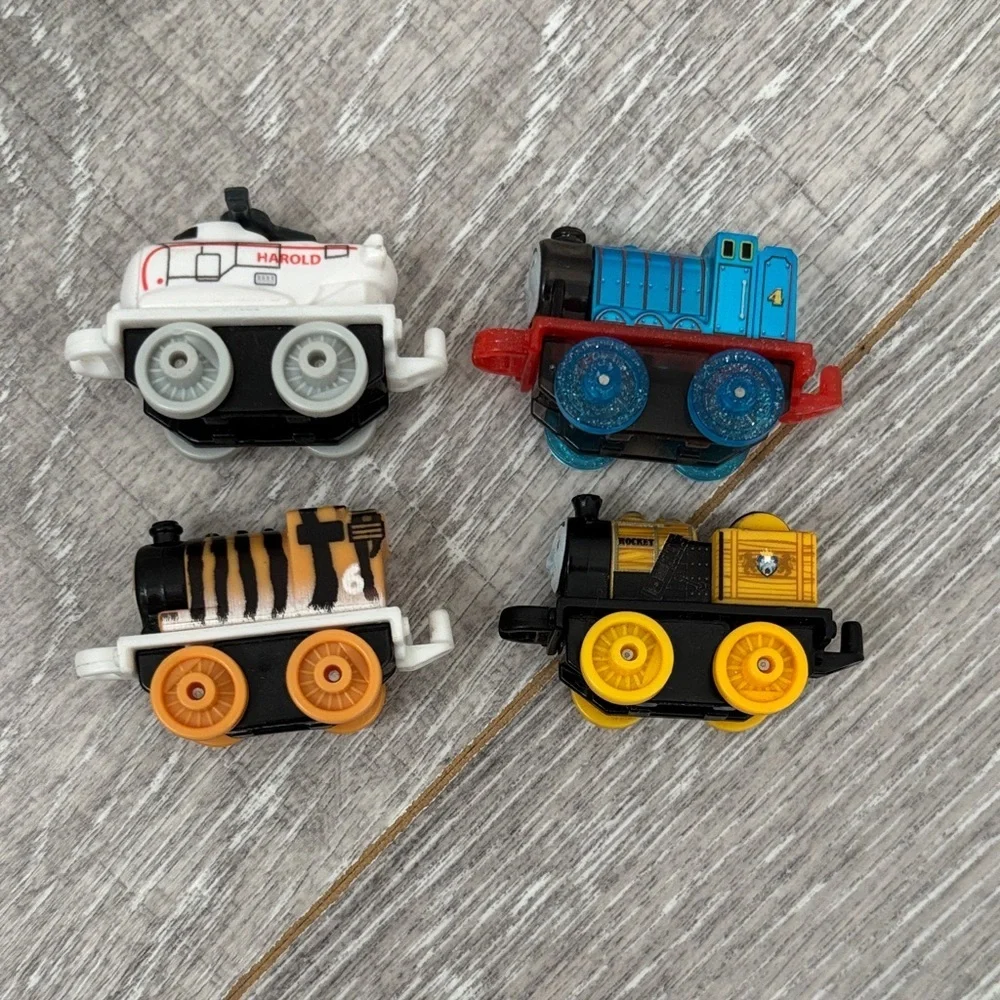 Lot of Thomas Minis